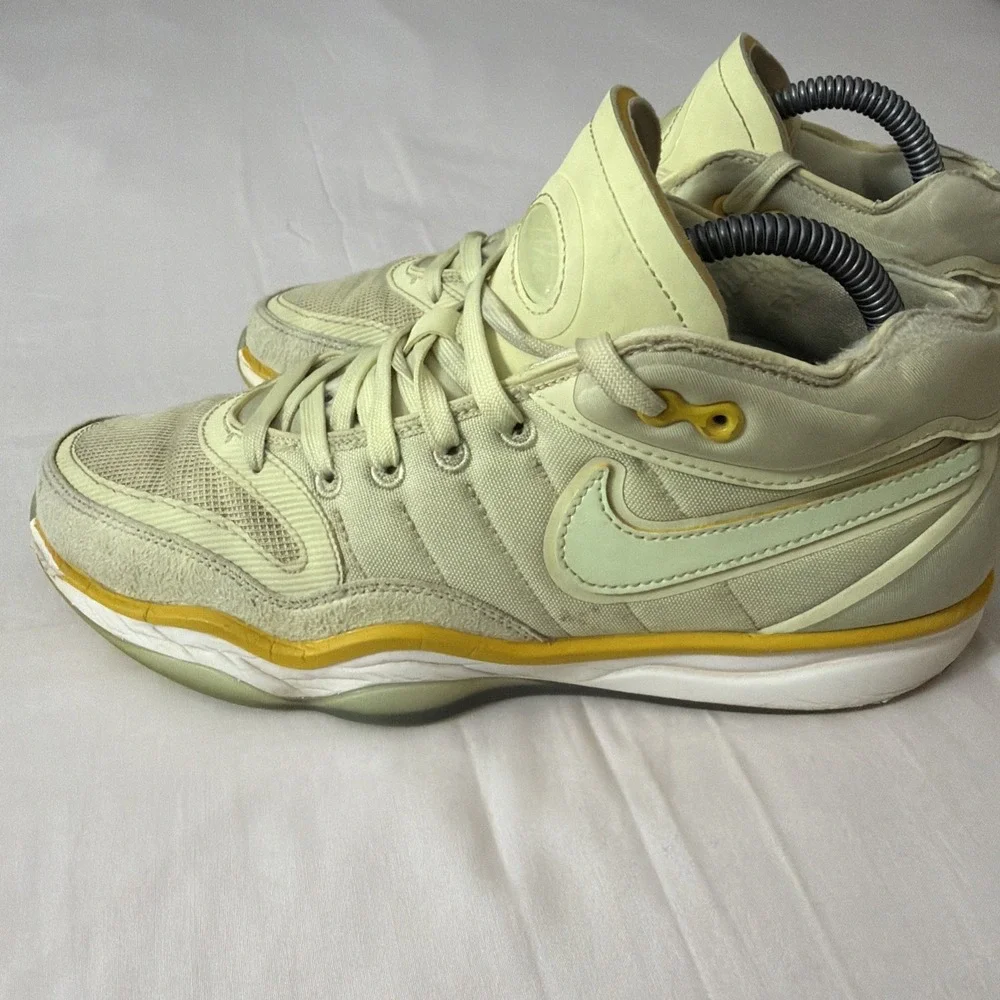 Nike Air Zoom GT Hustle 2 Athletic Sneakers Men's 8 Frozen‎ Yellow Lace-Up Gym